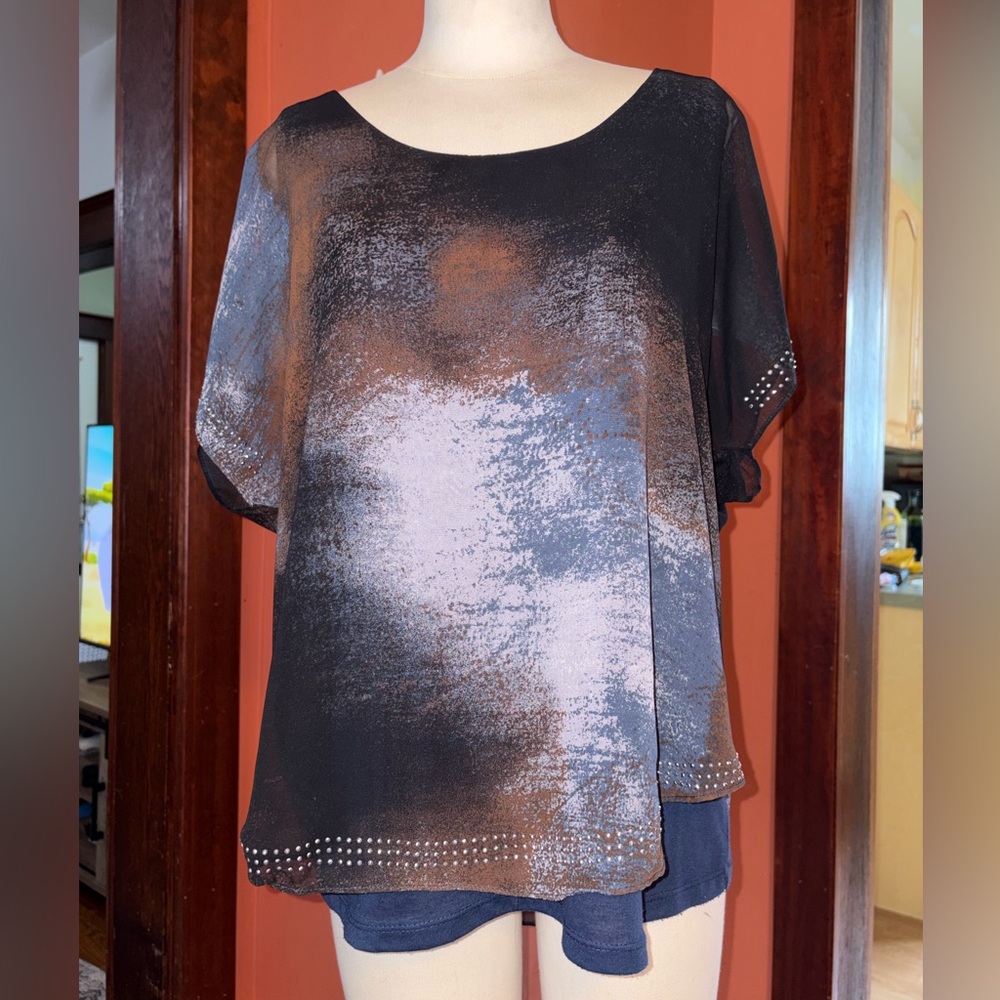 ONW WORLD Abstract studded Short Sleeve Top - Black & Brown